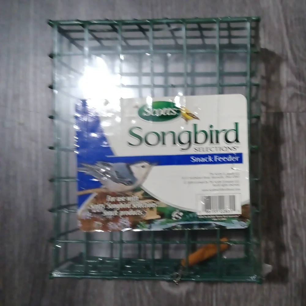 Green Bird Snack Feeder